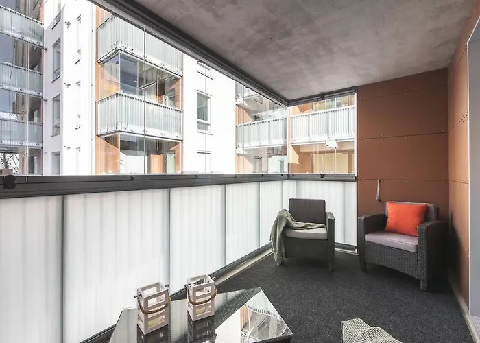 Ydinkeskustassa Saunallinen Kahdessa Tasossa شقة *