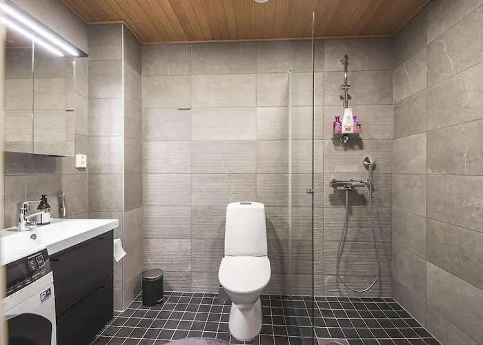 Ydinkeskustassa Saunallinen Kahdessa Tasossa * קופיו