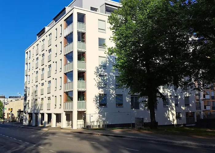 Ydinkeskustassa Saunallinen Kahdessa Tasossa *