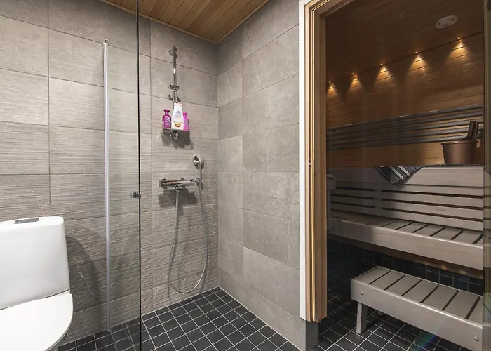 Ydinkeskustassa Saunallinen Kahdessa Tasossa * קופיו